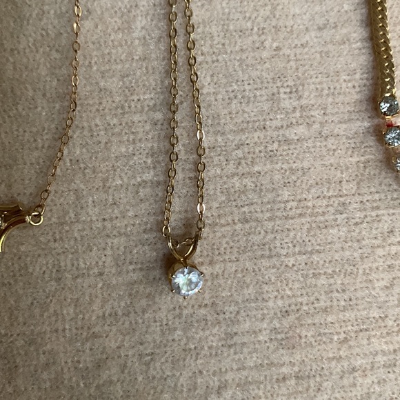 Golden Necklace Set - Picture 4 of 5